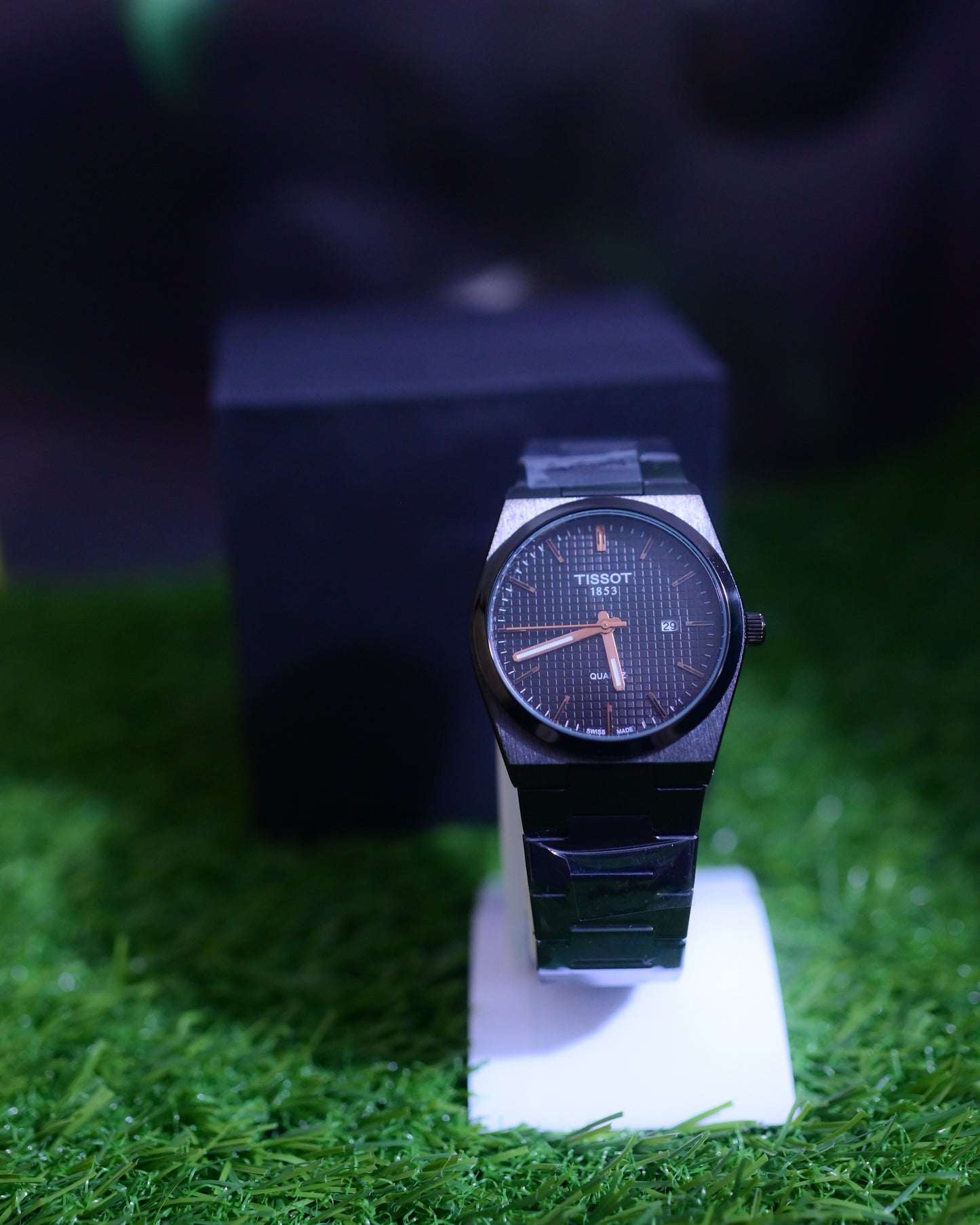 Black Dial Stainless Steel Men's Quartz Watch – Modern Design