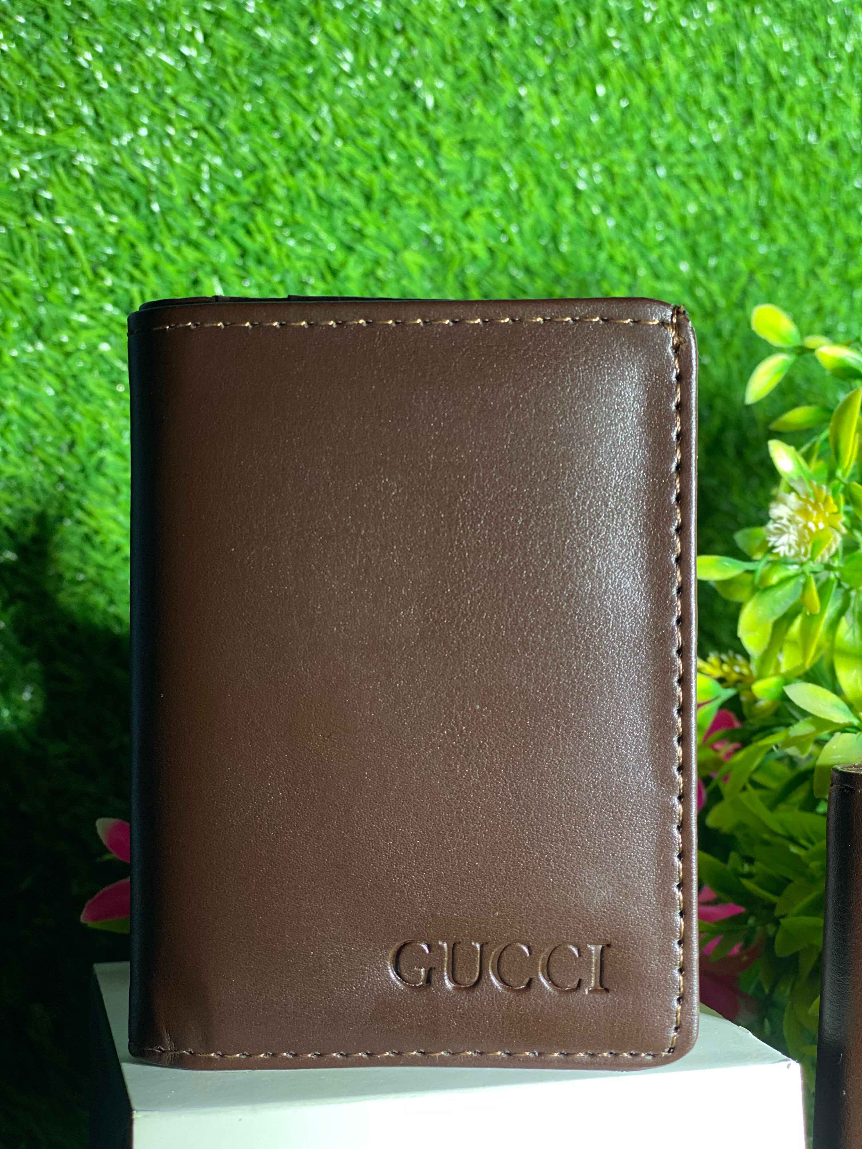 Classic Brown Leather Bi-Fold Wallet for Men