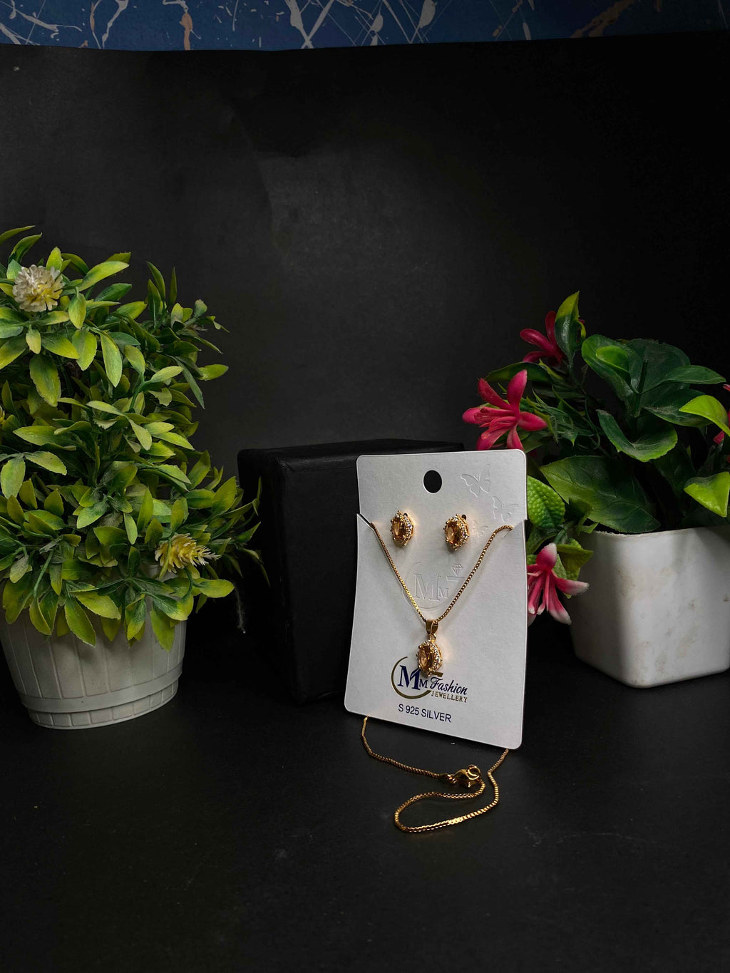 Golden Glow Oval Neckles & Tops