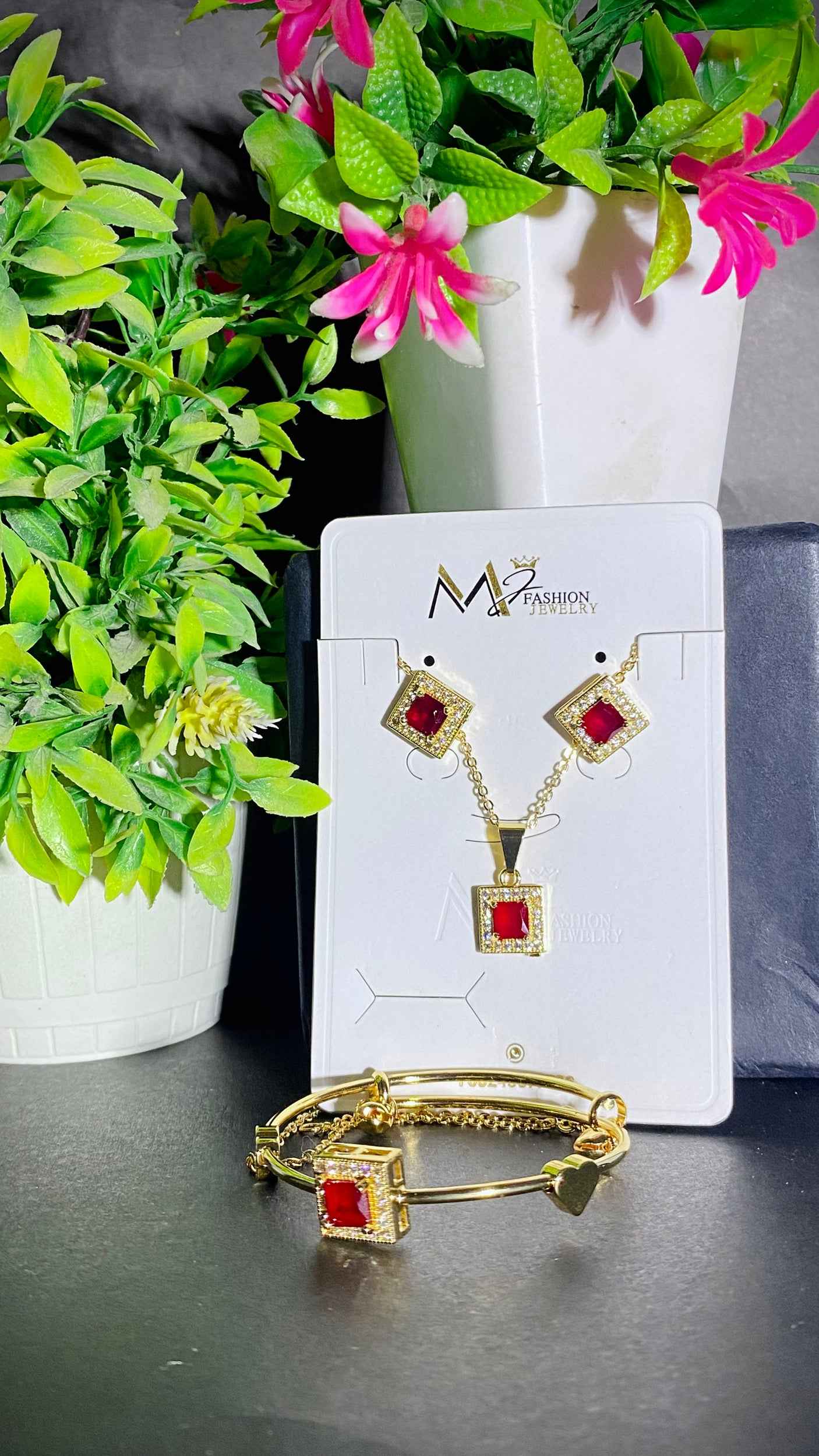 Gold-Plated Jewelry Set with Crimson Stones – Complete Elegant Ensemble